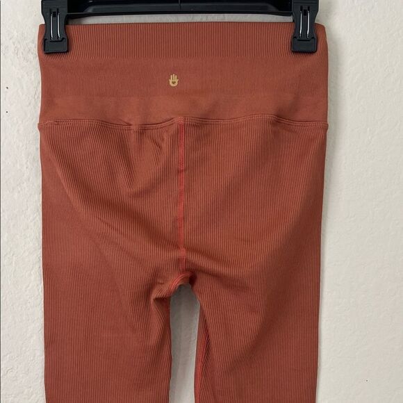 NWOT Spiritual Gangster Love Leggings in Clay/Rust  in Size XS/S - Picture 6 of 13